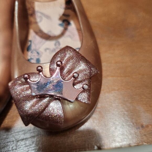 Mini Melissa Dora Disney Princess Mary Jane in Rose Gold size 10 - Picture 4 of 7